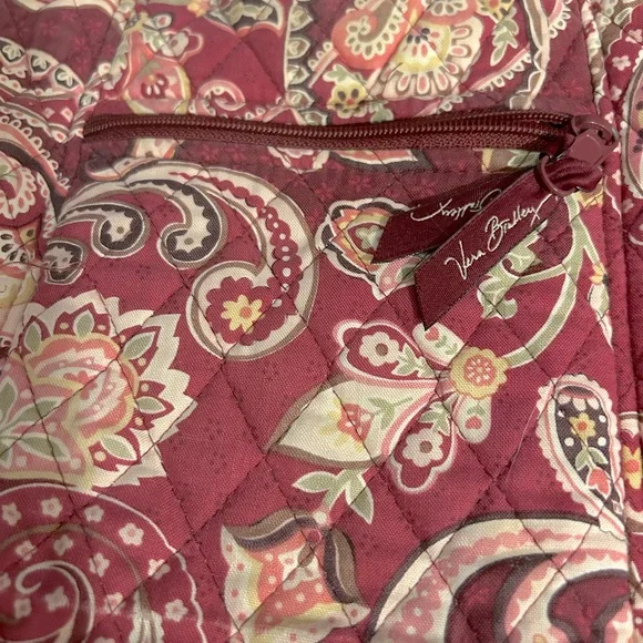 Vera Bradley Piccadilly meets Plum medium size bag in great pre-owned condition - Picture 3 of 6